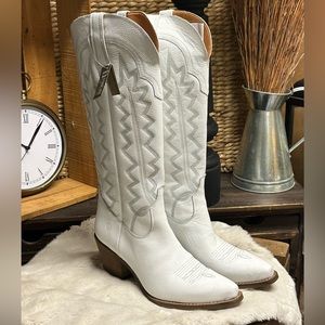 DINGO WHITE WESTERN BOOTS
